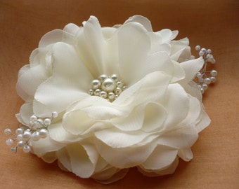 Ivory/white hair clip Ivory/white hair comb Flower hair clip Flower hair comb Bridal hair accessories