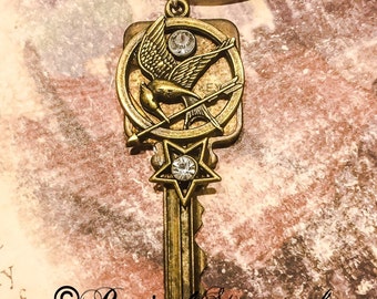 Steam punk key with star,rhinestone, sci fi, victorian, unique, necklace, retro, recycled, cyberbunk, games