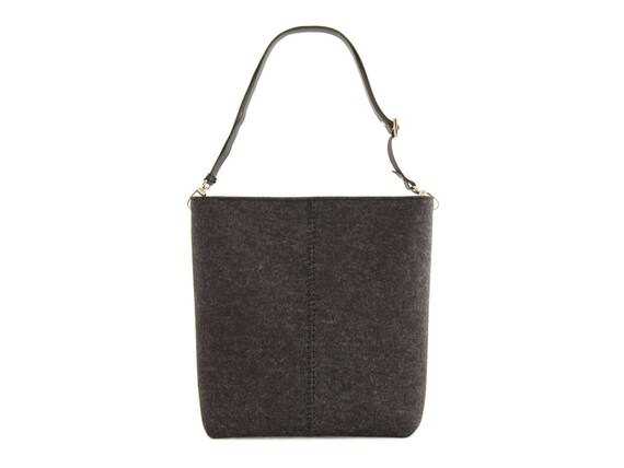 Large felt SHOULDER BAG with leather strap / black crossbody bag / wool felt bag / tote bag / felt tote / made in Italy