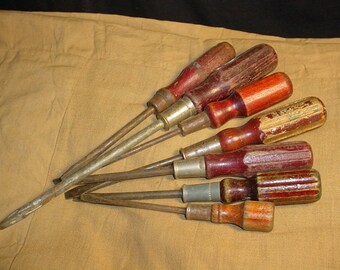 Vintage Screwdrivers Wood Handle Shabby Red Reddish Wooden Handled Primitive Tool Bouquet Stanley Lot of Seven