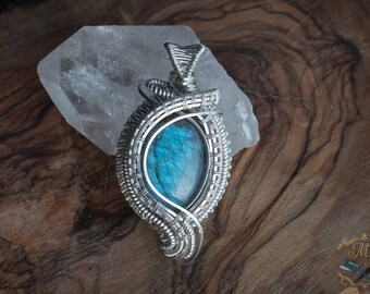 Ocean blue labradorite pendant / wire wrapped pendant / silver pendant / blue stone pendant / crystal pendant / statement necklace
