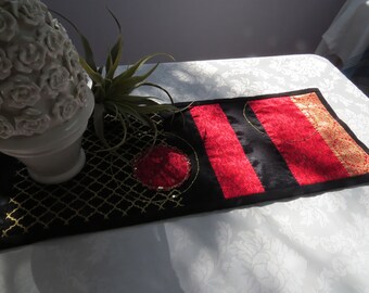 red and black table runner