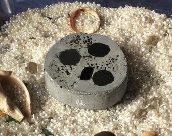 Block / paperweight / book / ornament