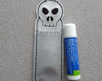 Skull lip balm holder