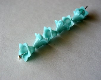 20 Vintage tiny turquoise lily beads, lily beads, vintage beads, vintage mint beads, vintage turquoise beads, flower bead, vintage flower