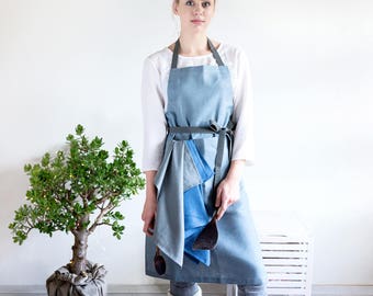 Linen Apron with pockets and long adjustable strap perfect as chef apparel