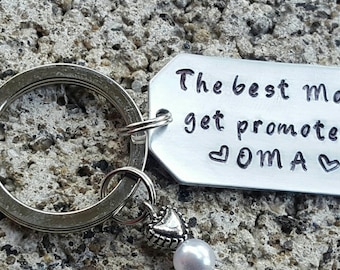 Oma gift, gift for Oma, mothers day, mothers day gift, gift for mom, mom gift, Oma keychain, Oma jewelry, grandma gift, gift for grandma