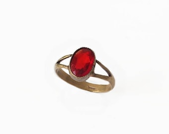 Vintage 1930’s Art Deco Rolled Gold Ruby Red Paste Oval Ring Size R