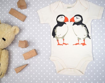 Baby bodysuit in organic cotton with puffins. Baby one-piece. Baby boy or baby girl gift.