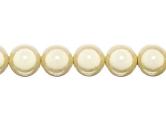 Magical 16mm - ivory round beads 4 x