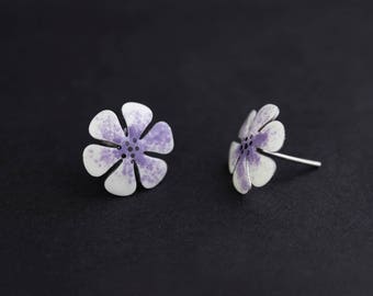 White Flower Earrings, Stud Earrings, Stainless Steel, Enamel Jewelry, Bridesmaid Earrings, Bridesmaid Jewelry, Dainty Earrings, Wedding