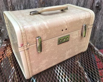 Vintage Royal Traveller Ivory Marbleized Train Case/Overnight Suitcase