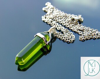 Green Glass Point Pendant Gemstone Necklace Chakra Reiki Healing Stone FREE UK SHIPPING