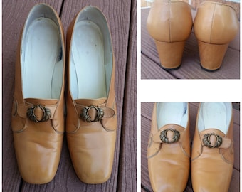 Vintage Mustard Tan Leather Classic Pumps Shoes Heels Size 8.5