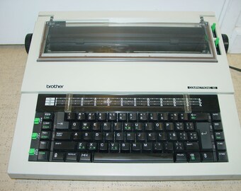 Vintage Brother Compactronic Model CE-60 Typewriter Japan