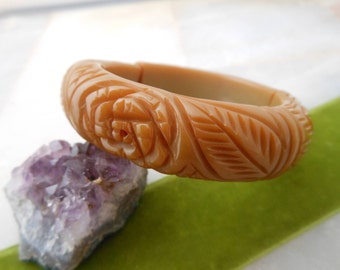 Vintage BAKELITE Bracelet Bangle Deep Carved Thick Flower Leaf 4 Link Stretch Color Tested 1940s ERA Collectible Mid Century, VivianJoel