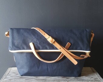 Waxed canvas foldover crossbody bag - Navy