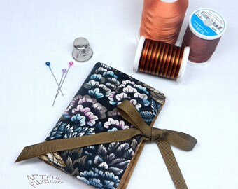 Sewing Needle Book / Sewing Needle Case / Sewing Needle Holder / Embroidery Needle Book / Embroidery Needle Case #661