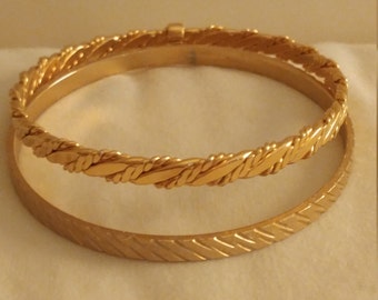 Vintage Set Of 2 Goldtone Metal Bangle Bracelets