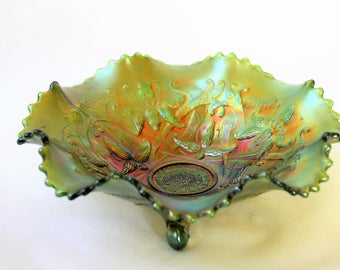 "Wishbone" (USA) Northwood footed Bowl