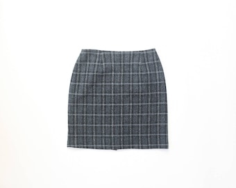 90s Plaid Mini Skirt 1990s Black Blue Winter Wool Autumnal Schoolgirl Prep Collegiate Preppy Pencil Hourglass Knee Length Wiggle Tweed Small