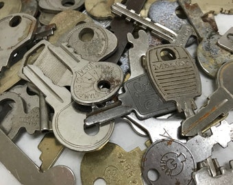 Vintage Flat Keys - Set of 50 #19