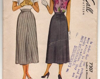 1940's McCall A-Line Skirt Pattern - Waist 24" - no. 7307