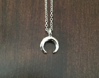 crescent horn necklace, crescent horn pendant, crescent horn, crescent moon necklace, crescent moon, crescent necklace, crescent, moon