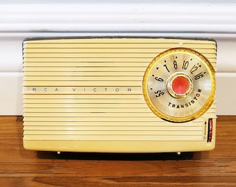 1957 RCA Victor 8-BT-8JE Transistor Radio, Made in USA, For Restore or Decor