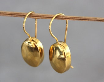 Gold earrings, oval earrings, gold dangle earrings, gold drop earrings, classic jewelry.