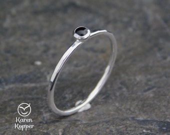 Black onyx skinny ring, sterling silver 0.925, 1.2 mm wide ring, made at your size. Skinny ring, thin ring, stacking ring.
