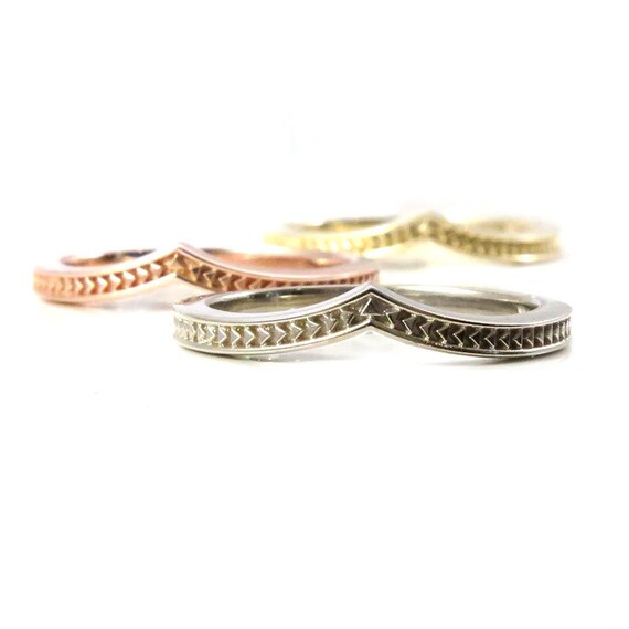 Arrow Chevron Modern Gold Band - Yellow, Rose or Palladium White Gold