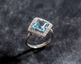 Blue Topaz Ring, Natural Blue Topaz, Topaz Engagement Ring, Vintage Topaz Ring, Vintage Ring, Topaz Ring, December Birthstone, Silver Ring