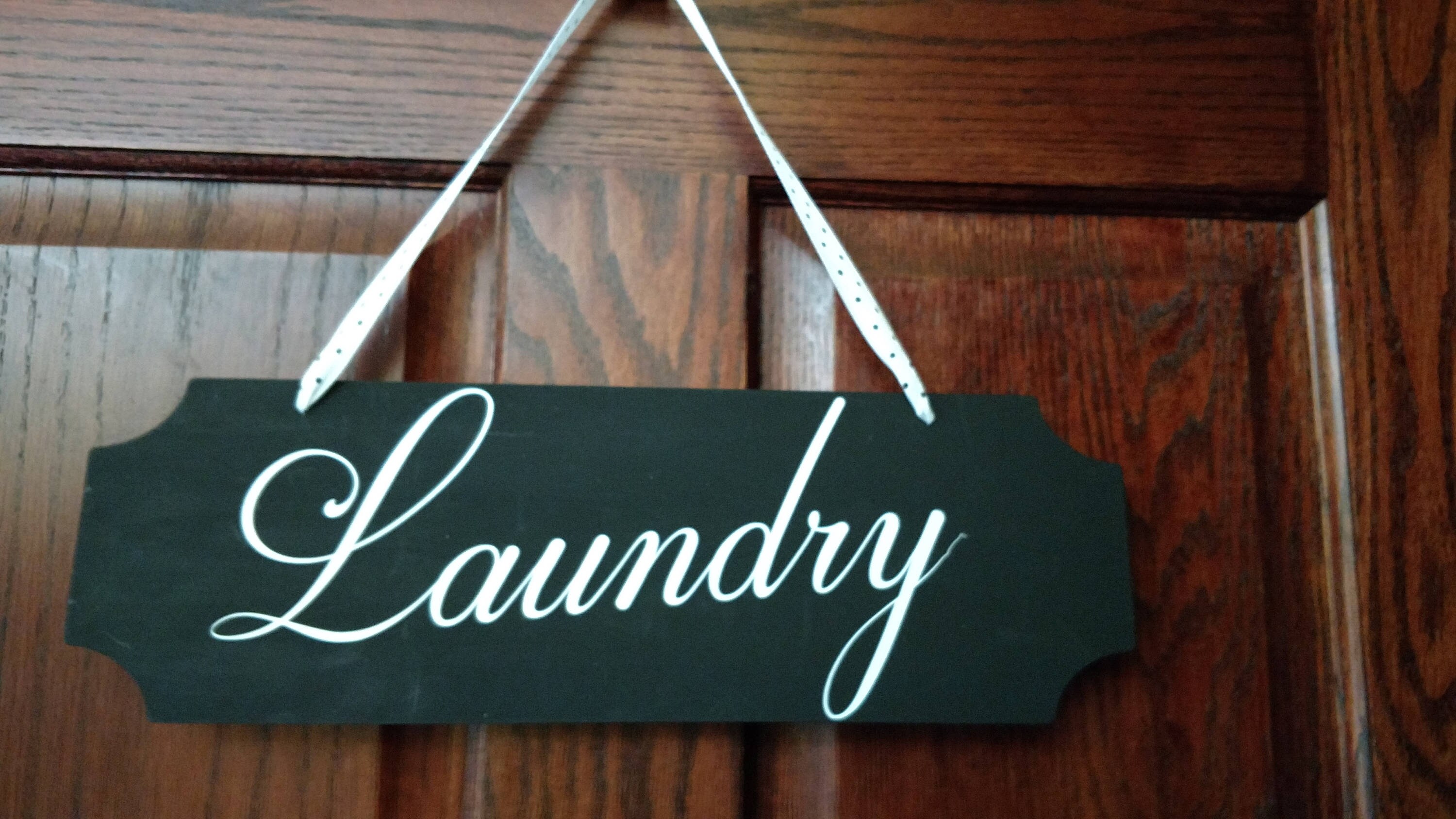 Faux Chalkboard Laundry Sign