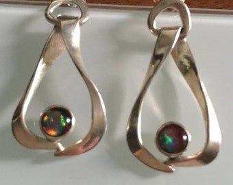 Vintage Sterling Silver Dangle Earrings with Fire Opal. Handcrafted Design. Circa 1980's.