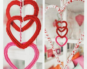 Window Hearts Ornament, Knitting Pattern
