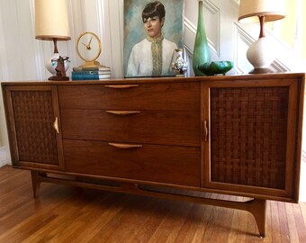 LANE PERCEPTION CREDENZA Midcentury Danish Modern Dresser Buffet Server Bar Cabinet Media Center Storage c1960s Walnut Vintage Retro