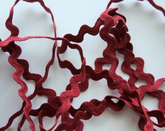 1/2" Rick Rack Trim - Wine - Polyester