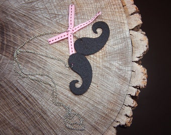 Moustache Necklace ~1 pieces #100421