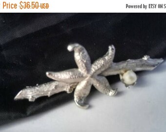 ON SALE Kramer Starfish Brooch - Vintage Beach Theme Figural Jewelry - Faux Pearl Designer Signed Jewelry