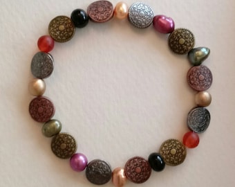 Metal Disk and Glass Colored Bead Bracelet