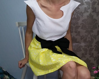 White top asymmetrical / short sleeves. 00816