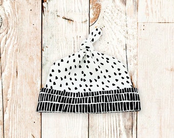 Baby Top Knot Hat (Black & White Dollop/Ladder) ||| baby shower gift, newborn hat, newborn take home outfit, baby jersey hat, knotted hat