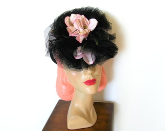 Vintage 1940's Black Floral Tilt Hat w/Chignon Ring~ Gage