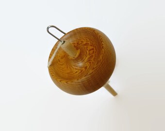 Spindle spinning in Sycamore (small model), 21 g
