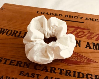 Small patterned white scrunchie