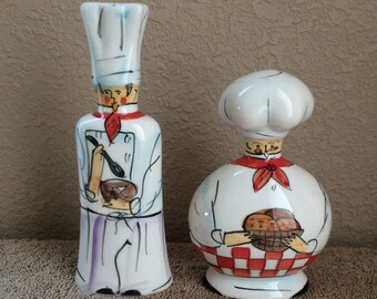 Chefs, salt and pepper shakers, ceramic, vintage, used