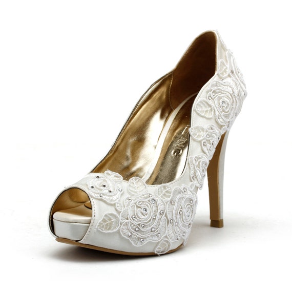 Profile Menu Emily Bridal Lace Wedding Shoes Flat Ivory Pumps Round Slip-on Bridal Shoes. £ - £ Prime. JINGXINSTORE Pearls 10 cm/4