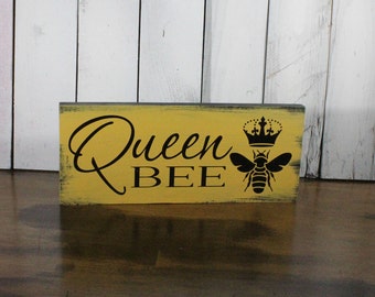 Queen Bee Sign/Great Mother's Day Gift/Queen Sign/Royal Sign/Wood Sign/Christmas Gift/Bee Sign