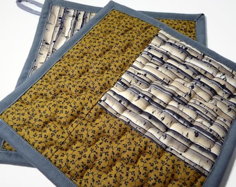Pot Holders_Quilted Pot Holders_Potholders_Fabric Pot Holders_Quilted Potholders_Kitchen Potholders_Aspen Birch_Pot Holder Set_Gift under 20